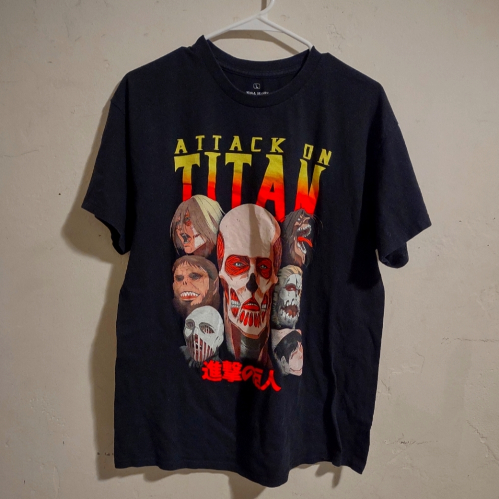 Attack on titan tee